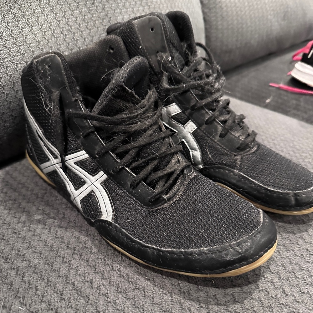 ASIAC wrestling shoes; Men’s size 11.5
